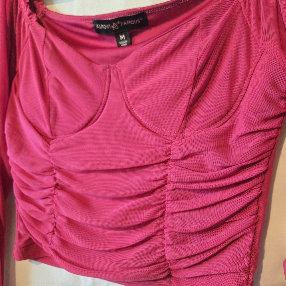 Almost Famous Raspberry Ruched Long Sleeve Crop Blouse Size Medium - Picture 3 of 7